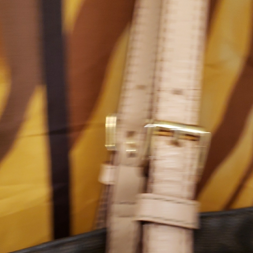 Michael Kors Brown Signature Tote with Structured Design - Picture 4 of 10